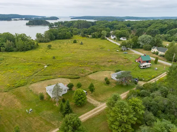 1030 Back Cove Road, Waldoboro, ME 04572