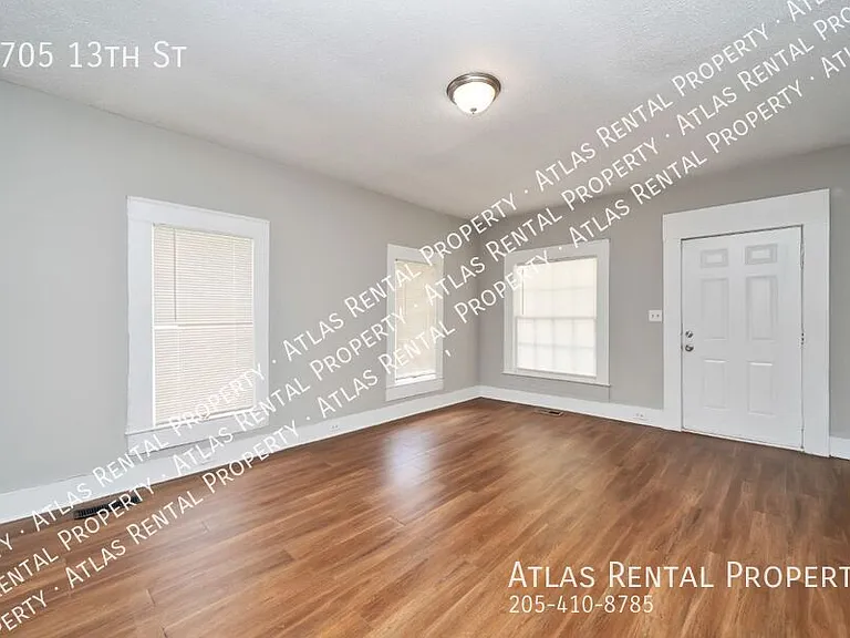 2705 13th St — Photo 8