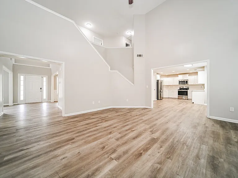129 Makenna Dr — Photo 5