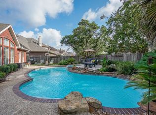 1919 Crisfield Dr, Sugar Land, TX 77479
