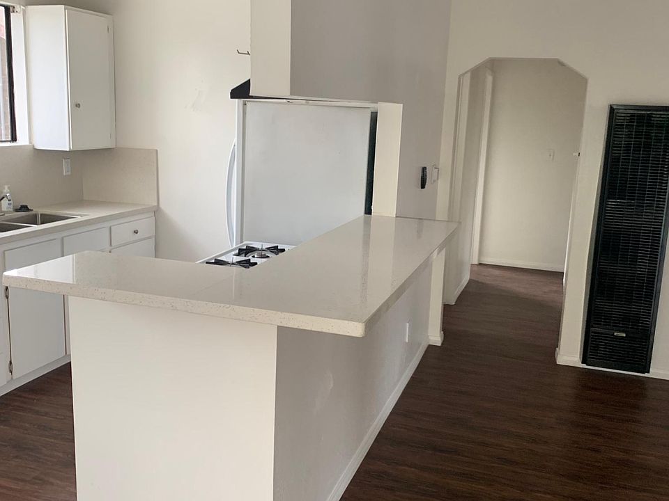 1st image of 137 Lindero Ave
