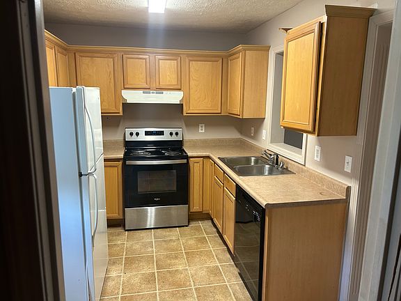 2nd image of 483 Dabney Dr