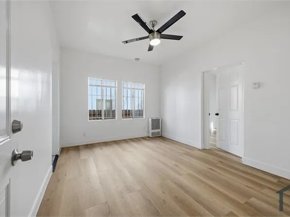 719 W 47th St #2, Los Angeles, CA 90037