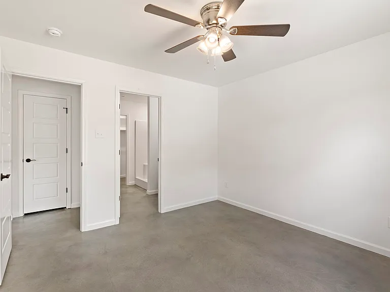 715 Supreme Ct — Photo 11