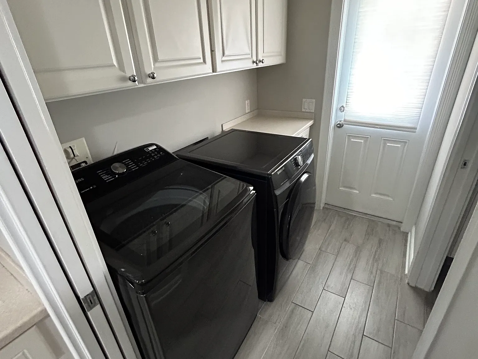 3 bed, 2.5 bath, 1652 sqft, $2,420 — Photo 4