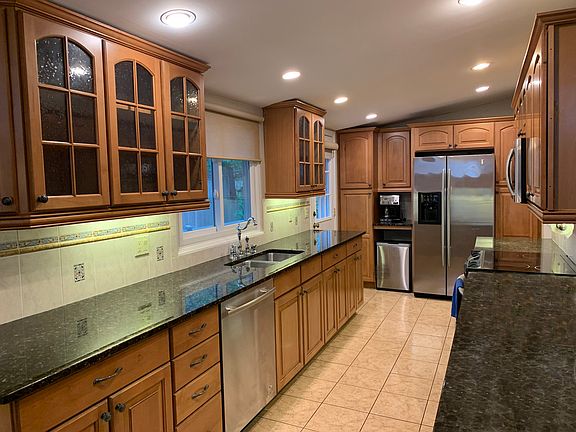 tons of cabinet space