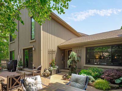 303 Bluff Ct #303, Barrington, IL, 60010