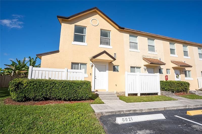 1st image of 6621 Winfield Blvd #93