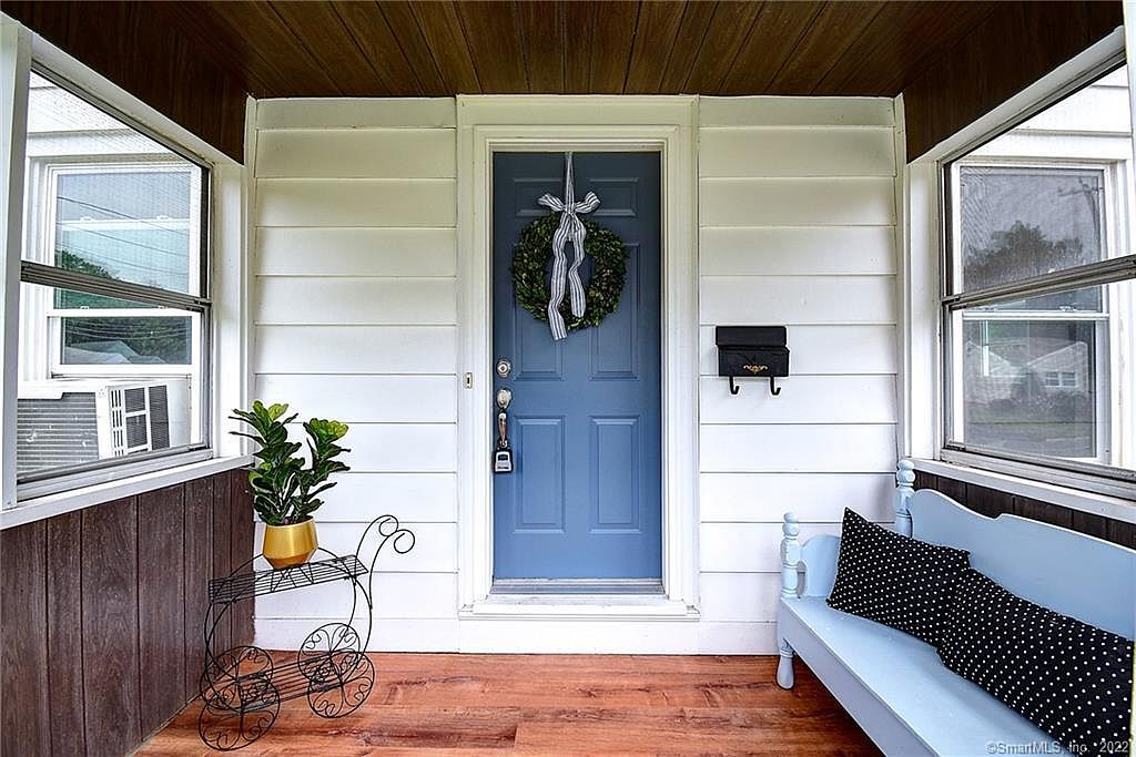 290 Hackmatack St, Manchester, CT 06040 Zillow