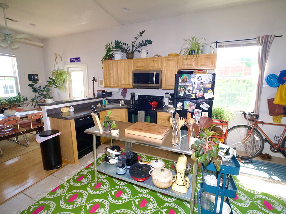 1st image of 734 Park Rd NW APT 204