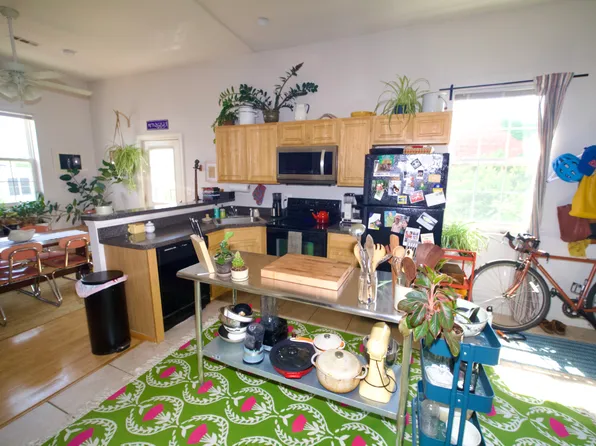 734 Park Rd NW APT 204, Washington, DC 20010