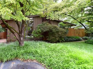 1802 Ashmoor Ln, Moorland, KY 40223