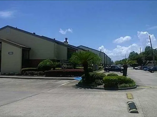 832 S Clearview Pkwy APT 211, New Orleans, LA 70123