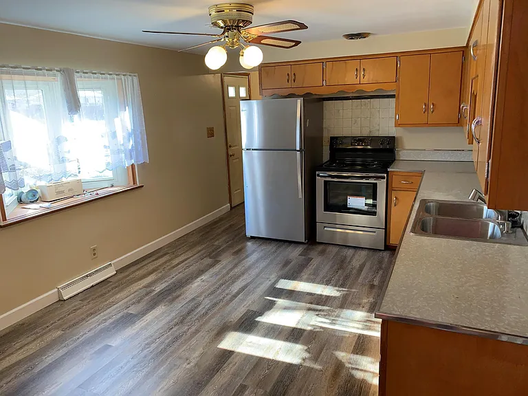 5302 Ashland Dr — Photo 3