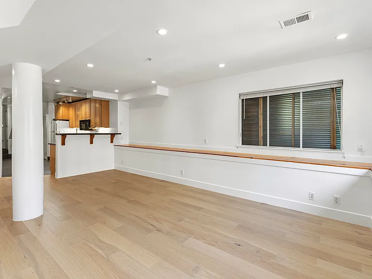 1424 Grove St #A — Photo 6