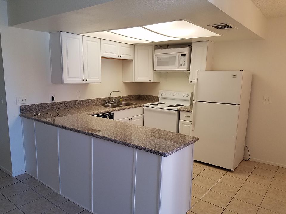 1st image of 4300 N Lamont St APT 213