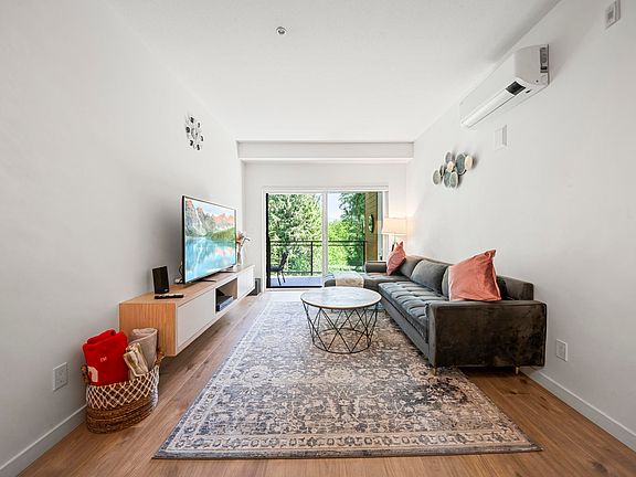 2nd image of 3182 Gladwin Rd #204