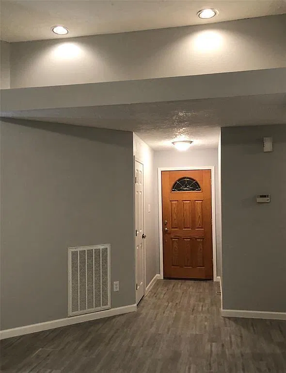 3 bed, 2.0 bath, 1448 sqft, $2,150 — Photo 3