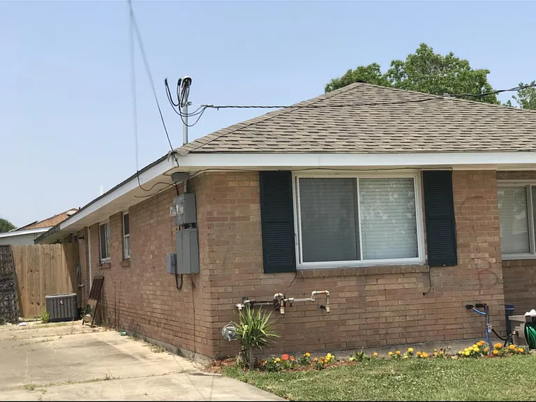 4644 Bonita Dr — Photo 2