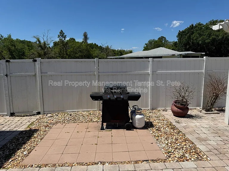 6900 Miami Dr #2 — Photo 12