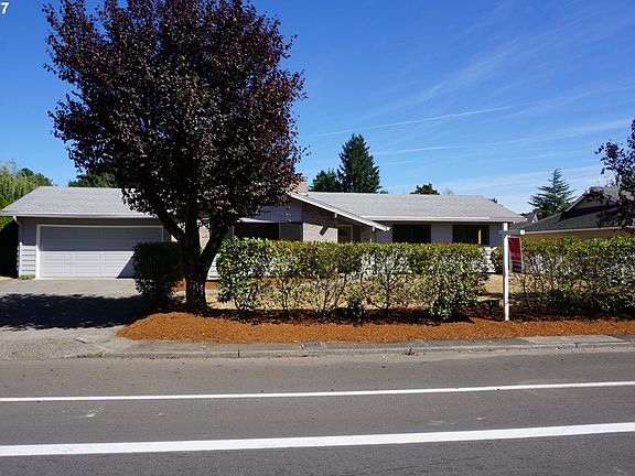 2nd image of 11812 SE McGillivray Blvd