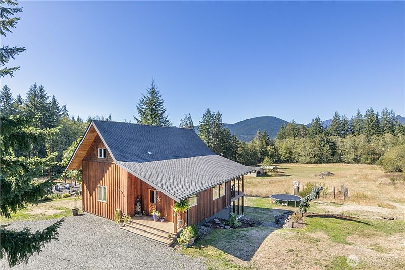 5th image of 1812 Lindsay Hill Road