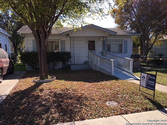 1st image of 2214 W Travis St