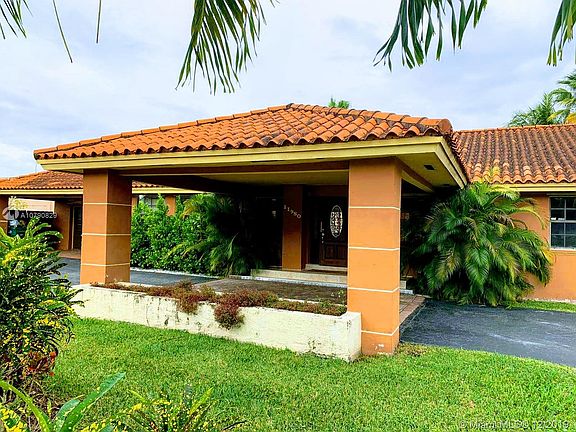 3rd image of 11980 SW 112th Avenue Cir