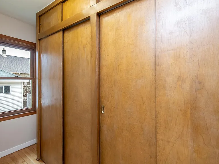3500 S Clement Ave — Photo 21