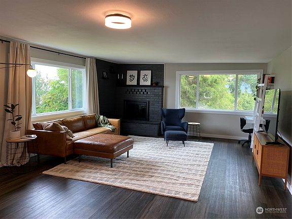 3rd image of 249 Tracy Avenue N