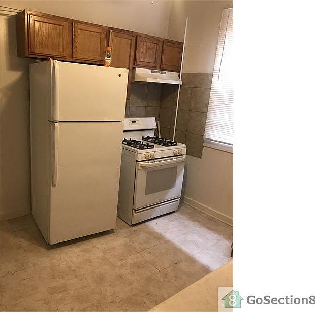 2nd image of 1255 W 79th St APT 2