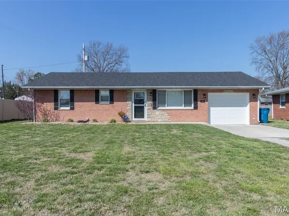105 Surrey Ln, Bethalto, IL 62010
