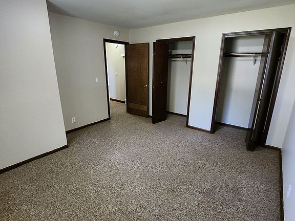 5th image of 437 W 31st St