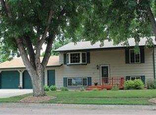 800 S Nicholas Ave, Brandon, SD 57005