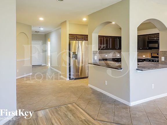 5th image of 297 Country Crossing Cir