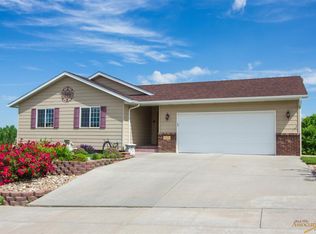 124 Viking Dr, Rapid City, SD 57701