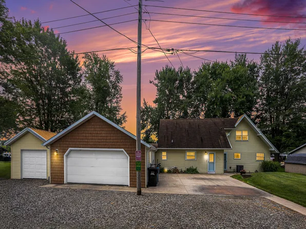 171 Lake Shore Dr, Coldwater, MI 49036