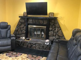 11 Valley Rd, Douglas, WY 82633