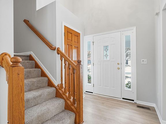3rd image of 4554 Commons Park Dr