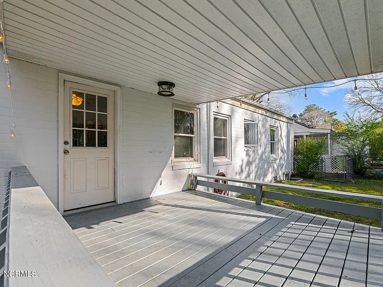 607 Watson Ave — Photo 29