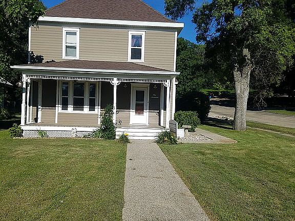 4th image of 117 Garfield St S