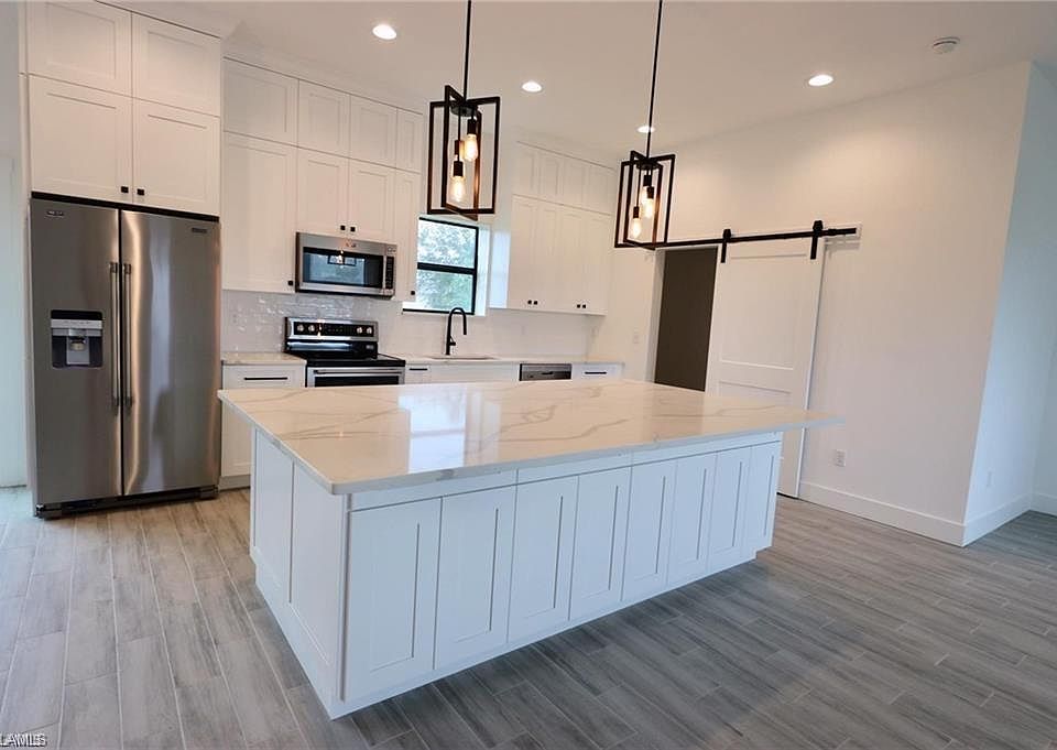1st image of 3219 Vera Ct