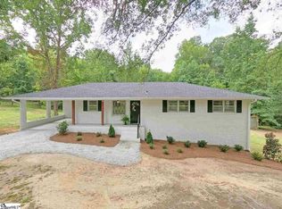 608 Brown Kennedy Rd, Woodruff, SC 29388