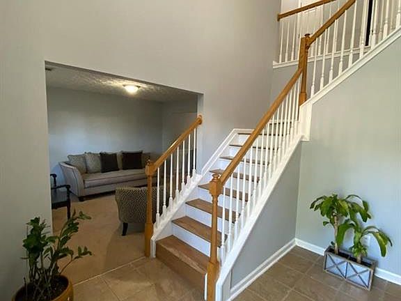 5th image of 1040 Brighton Cove Dr
