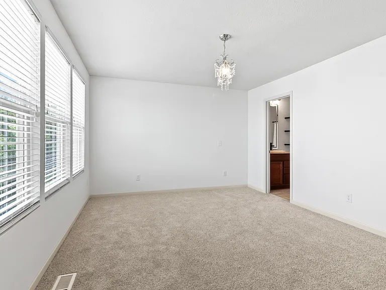 12683 White Chapel Cir — Photo 26
