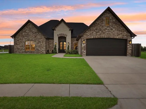 3915 Saif Wood, Beaumont, TX 77706