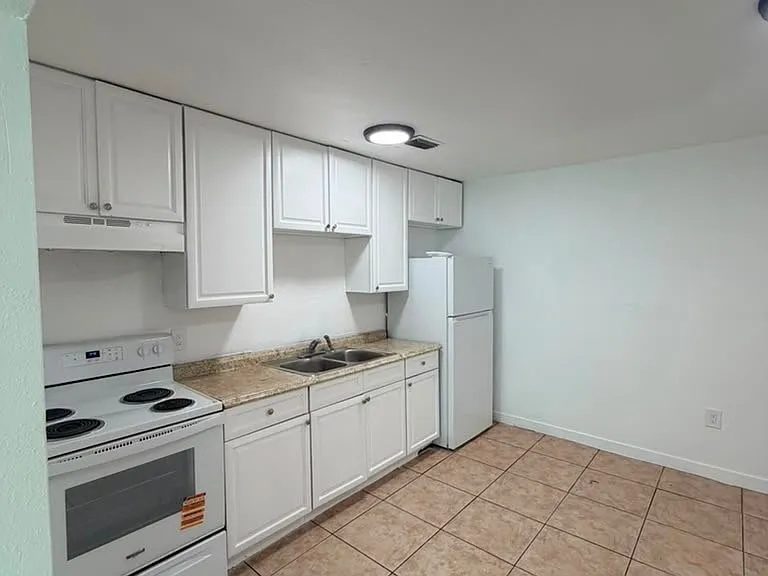 2148 Dora St #9 — Photo 9