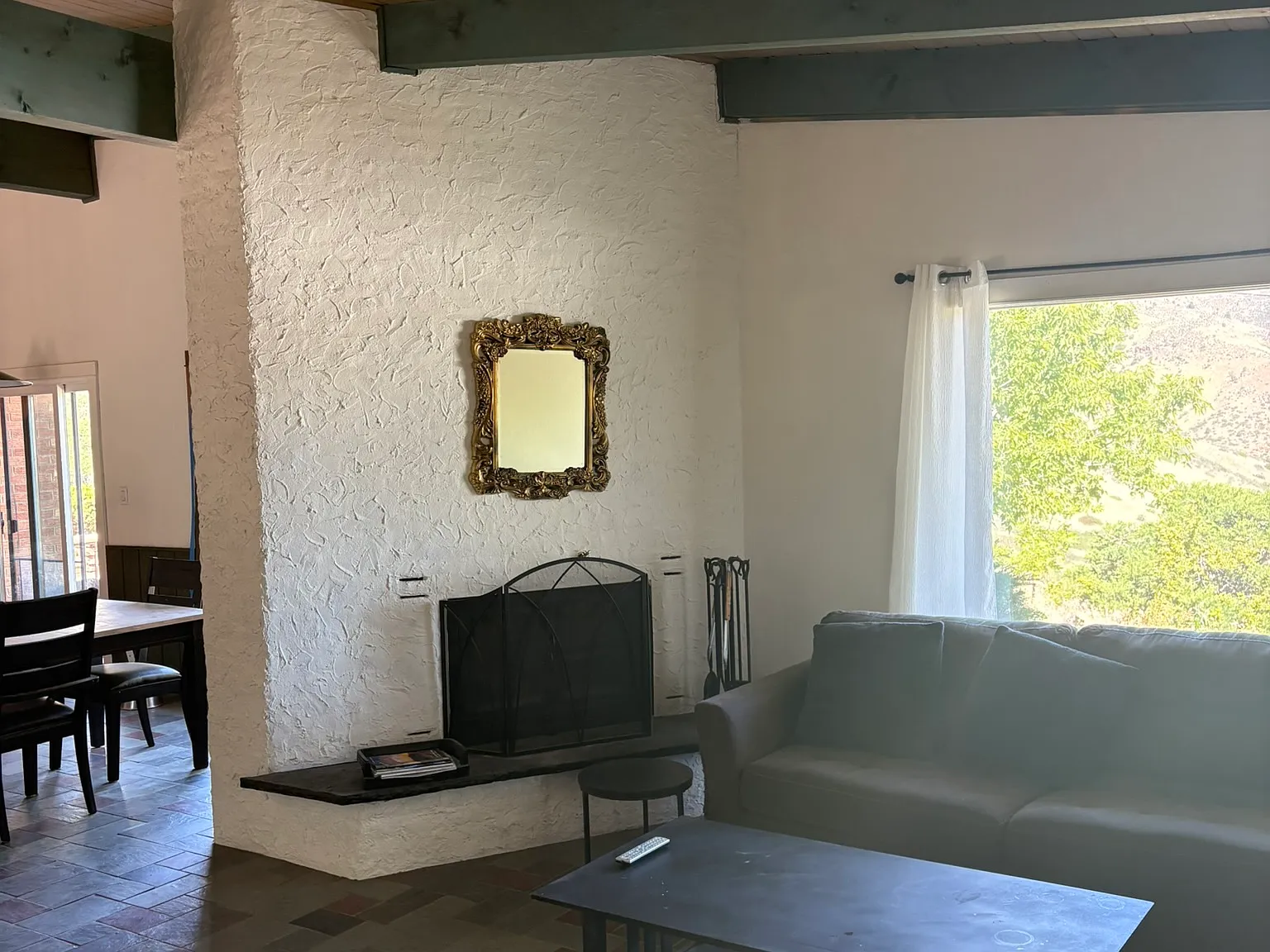 3 bed, 1690 sqft, $1,200 — Photo 3