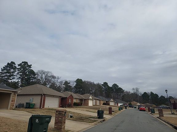 4th image of 8 Bracey Cir