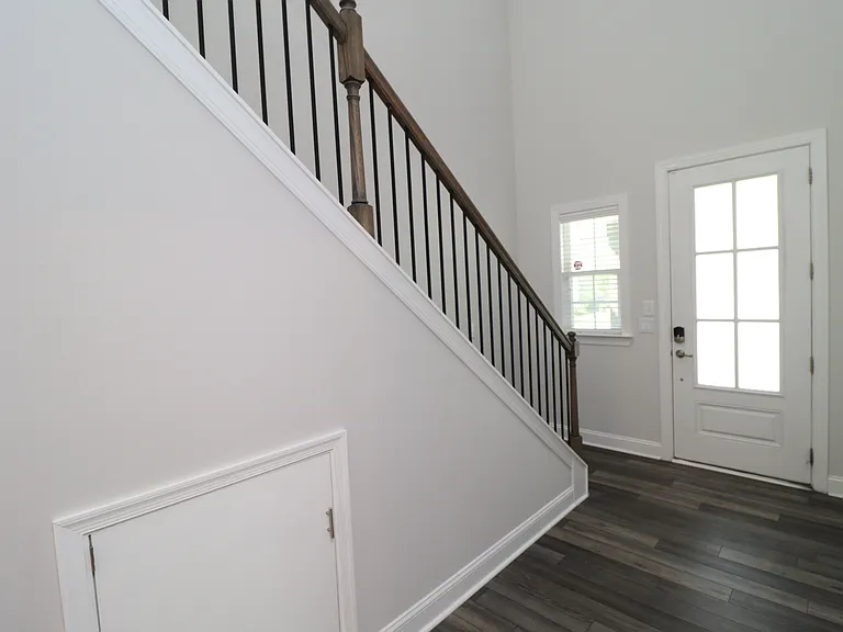 2936 Baronial St — Photo 3